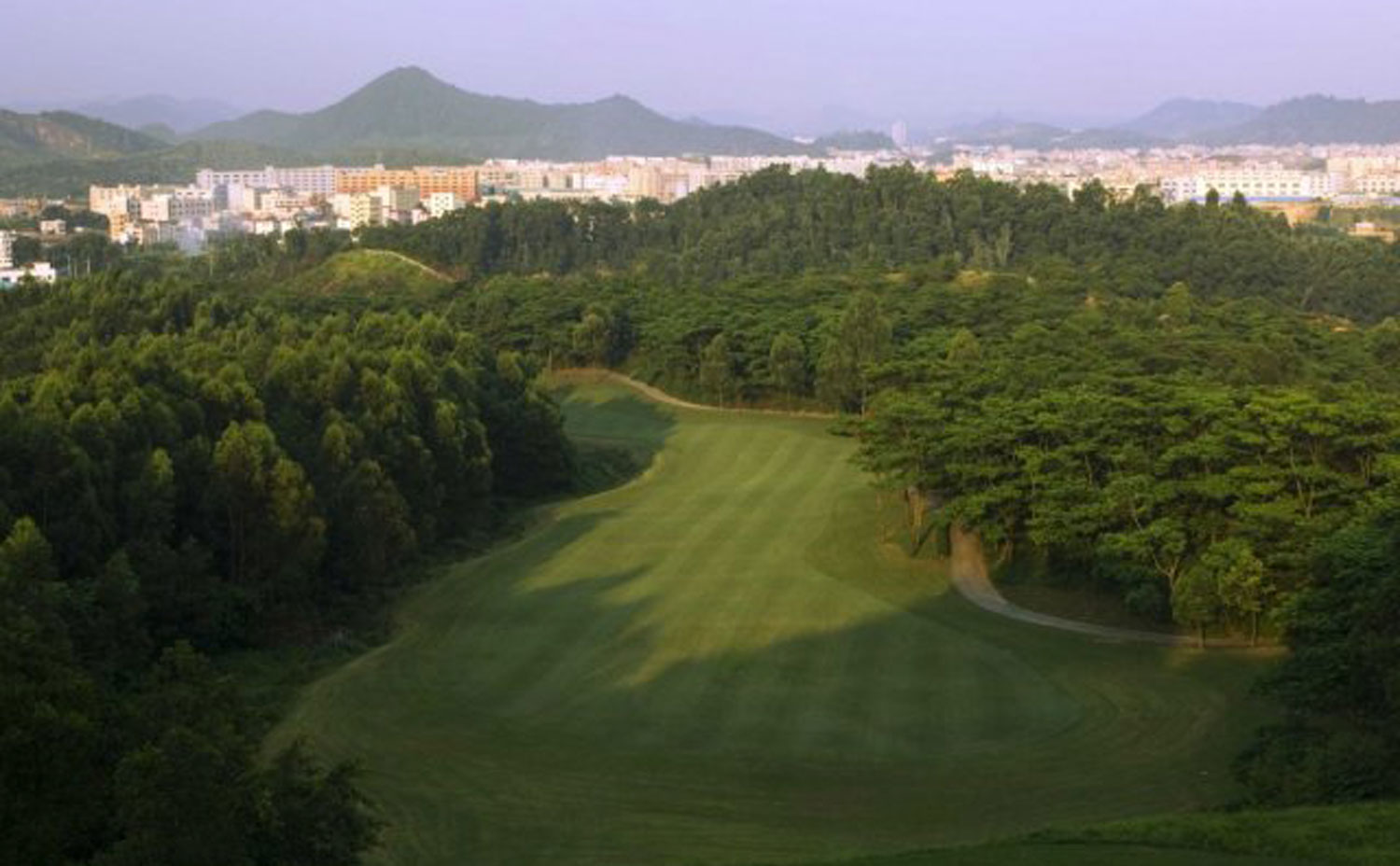 https://mdw-travel-data-us-east-1.s3.amazonaws.com/img/country/China/TEDA-International-Golf-Club/img_04.jpg