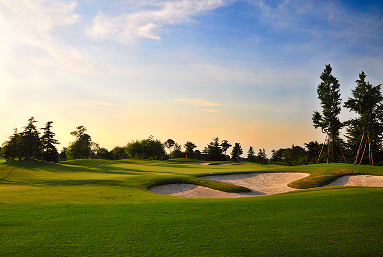 https://mdw-travel-data-us-east-1.s3.amazonaws.com/img/country/China/TEDA-International-Golf-Club/img_05.jpg
