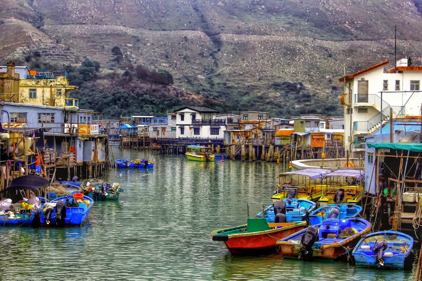 https://mdw-travel-data-us-east-1.s3.amazonaws.com/img/country/China/Tai-O-Fishing-Village/img_02.jpg