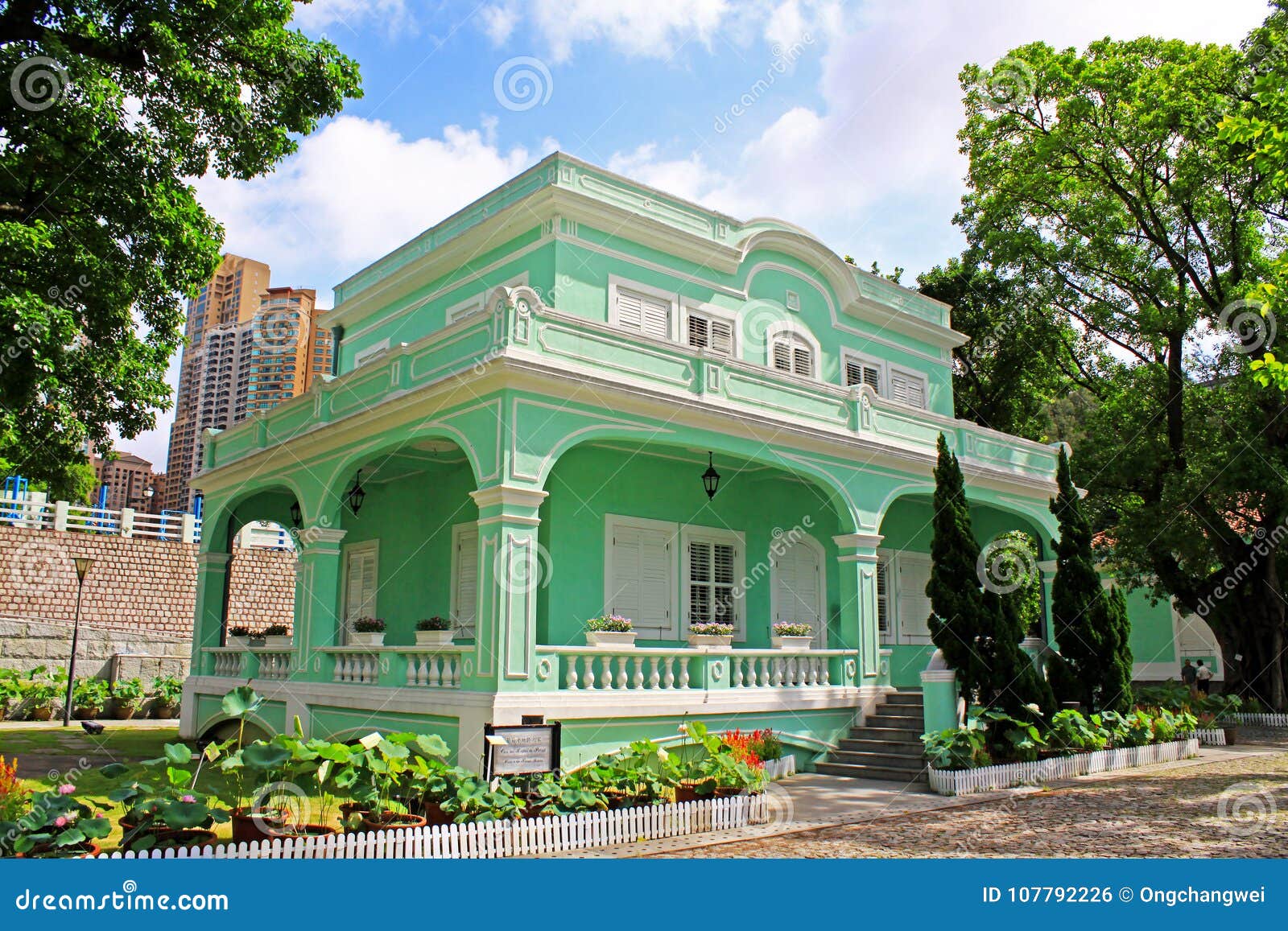 https://mdw-travel-data-us-east-1.s3.amazonaws.com/img/country/China/Taipa-Houses-Museum/img_03.jpg