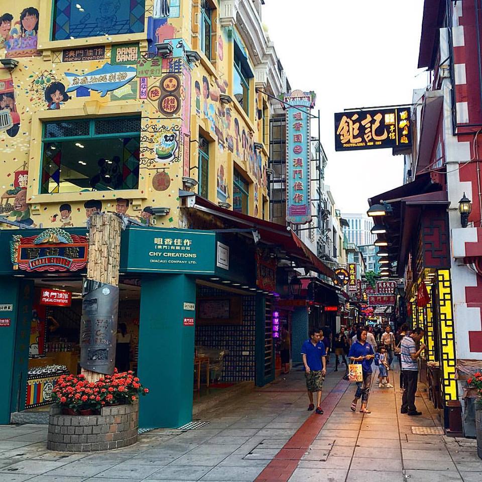 https://mdw-travel-data-us-east-1.s3.amazonaws.com/img/country/China/Taipa-Village/img_03.jpg