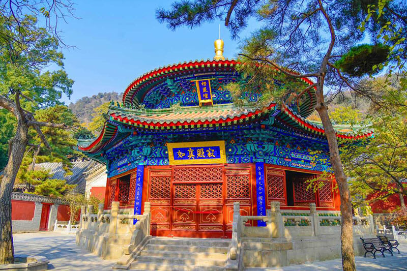 https://mdw-travel-data-us-east-1.s3.amazonaws.com/img/country/China/Tanzhe-Temple/img_01.jpg