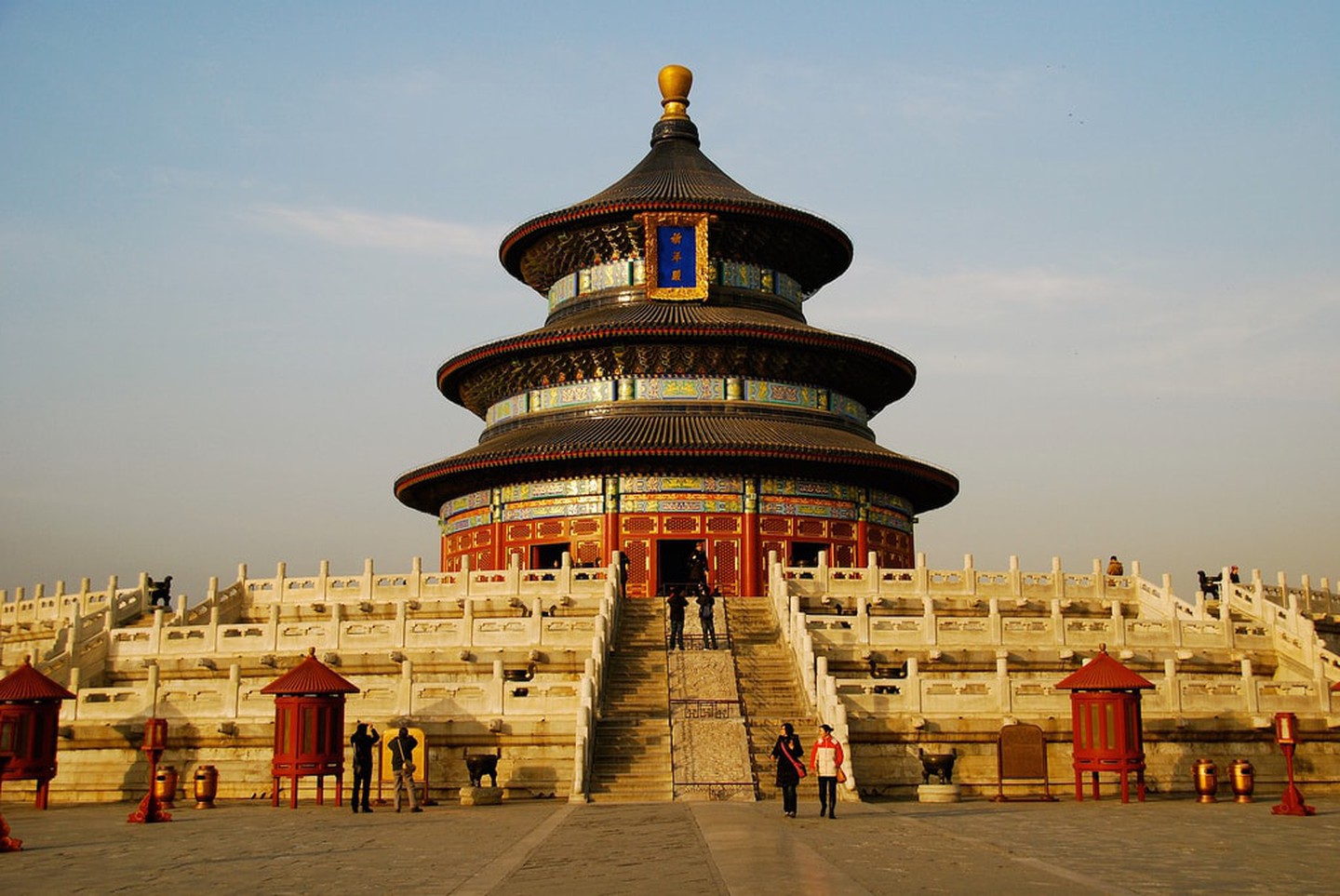https://mdw-travel-data-us-east-1.s3.amazonaws.com/img/country/China/Temple-of-Heaven/img_03.jpg