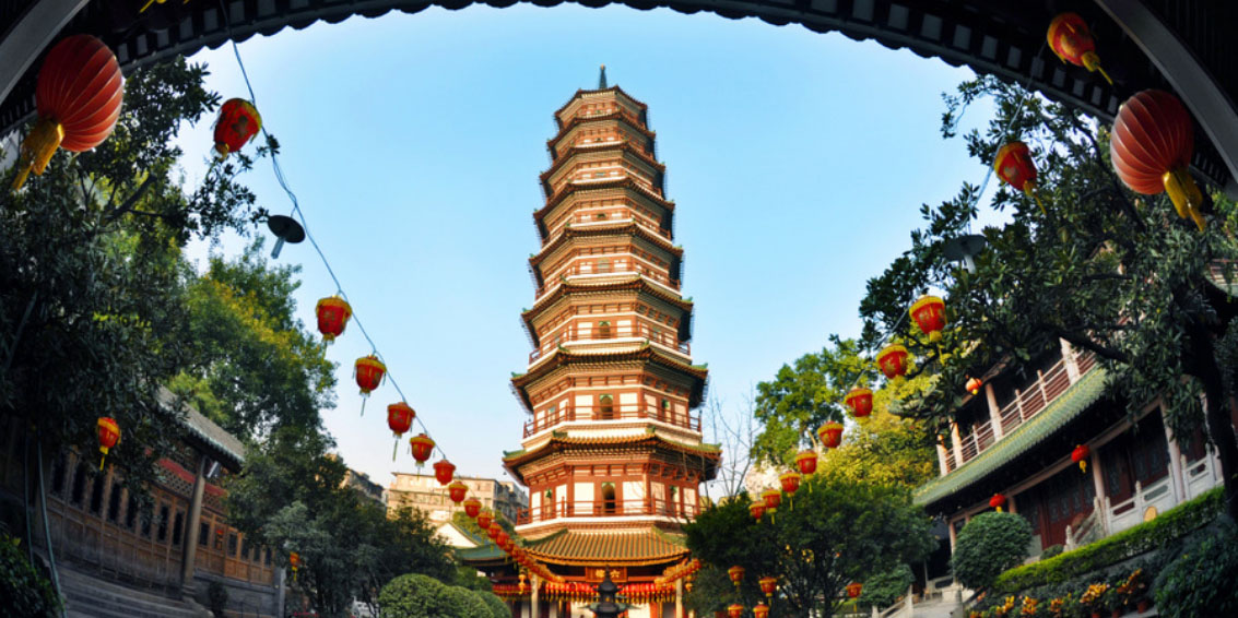 https://mdw-travel-data-us-east-1.s3.amazonaws.com/img/country/China/Temple-of-the-Six-Banyan-Trees/img_04.jpg