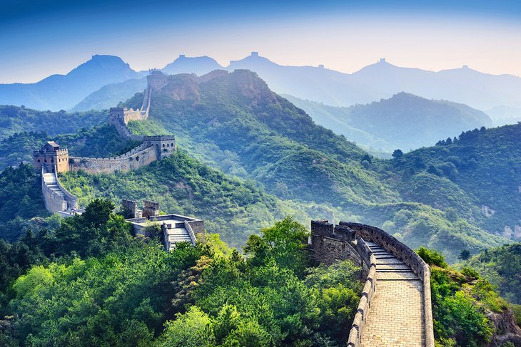 https://mdw-travel-data-us-east-1.s3.amazonaws.com/img/country/China/The-Great-Wall-of-China/img_04.jpg
