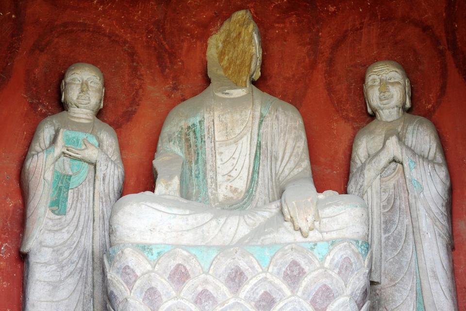 https://mdw-travel-data-us-east-1.s3.amazonaws.com/img/country/China/Thousand-Buddha-Cliff-Stone-Carvings/img_03.jpg