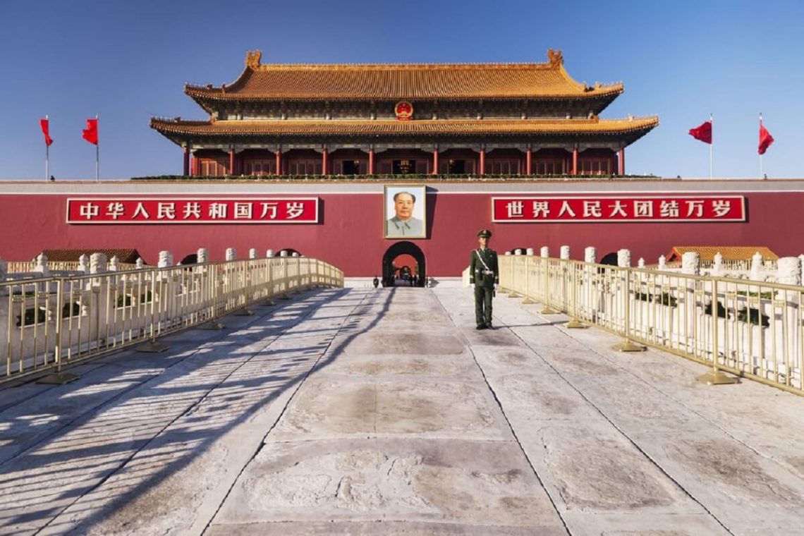 https://mdw-travel-data-us-east-1.s3.amazonaws.com/img/country/China/Tiananmen-Square/img_04.jpg