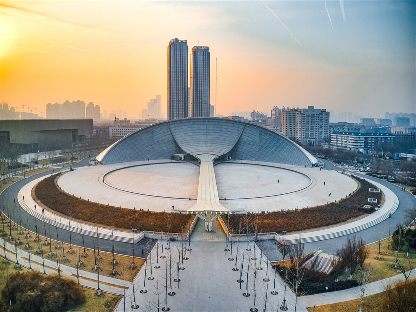 https://mdw-travel-data-us-east-1.s3.amazonaws.com/img/country/China/Tianjin-Science-and-Technology-Museum/img_02.jpg