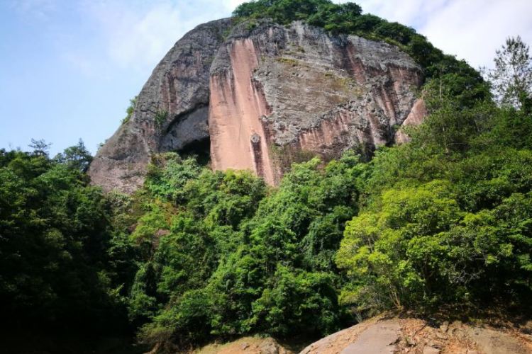 https://mdw-travel-data-us-east-1.s3.amazonaws.com/img/country/China/Tianzhushan-National-Forest-Park/img_02.jpg