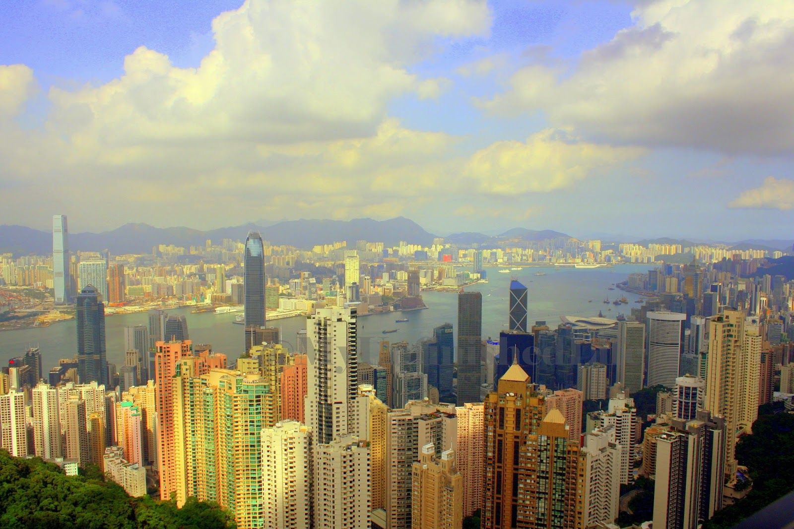 https://mdw-travel-data-us-east-1.s3.amazonaws.com/img/country/China/Victoria-Peak/img_05.jpg