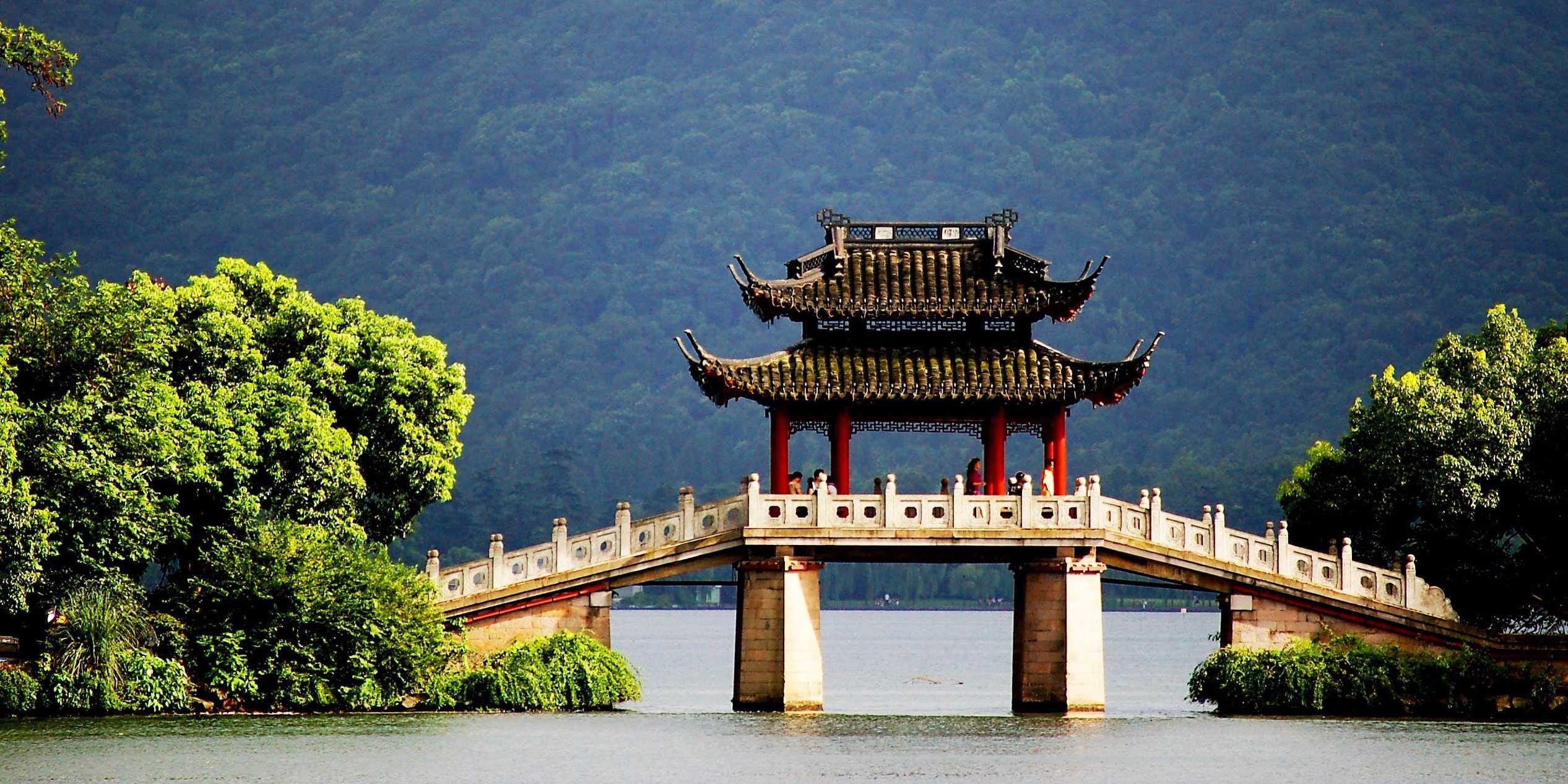 https://mdw-travel-data-us-east-1.s3.amazonaws.com/img/country/China/West-Street/img_05.jpg