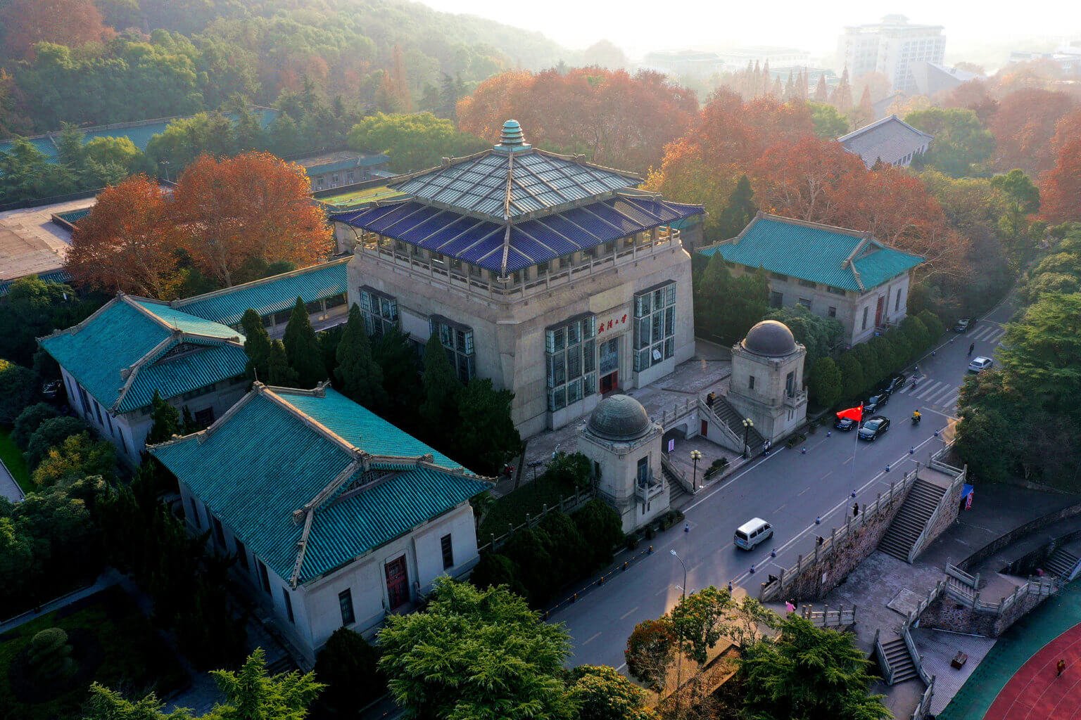 https://mdw-travel-data-us-east-1.s3.amazonaws.com/img/country/China/Wuhan-University/img_01.jpg