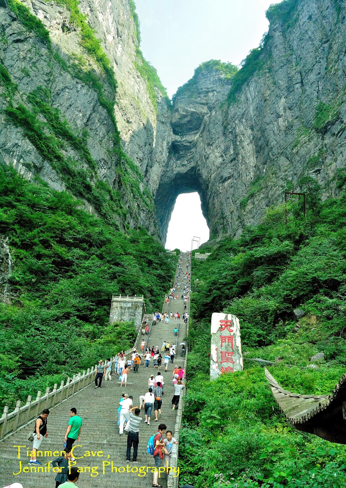 https://mdw-travel-data-us-east-1.s3.amazonaws.com/img/country/China/Wujiashan-National-Forest-Park/img_03.jpg