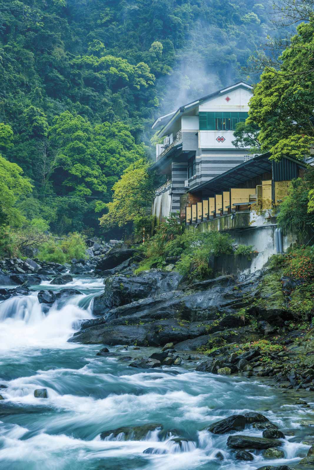 https://mdw-travel-data-us-east-1.s3.amazonaws.com/img/country/China/Wulai-Hot-Springs/img_02.jpg