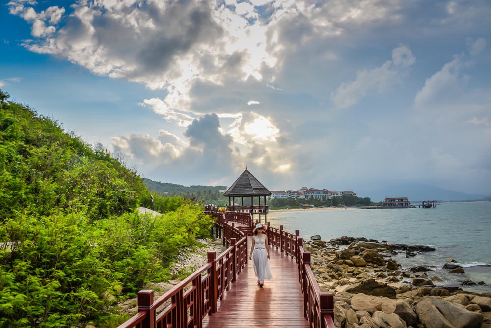https://mdw-travel-data-us-east-1.s3.amazonaws.com/img/country/China/Wuzhizhou-Island/img_02.jpg