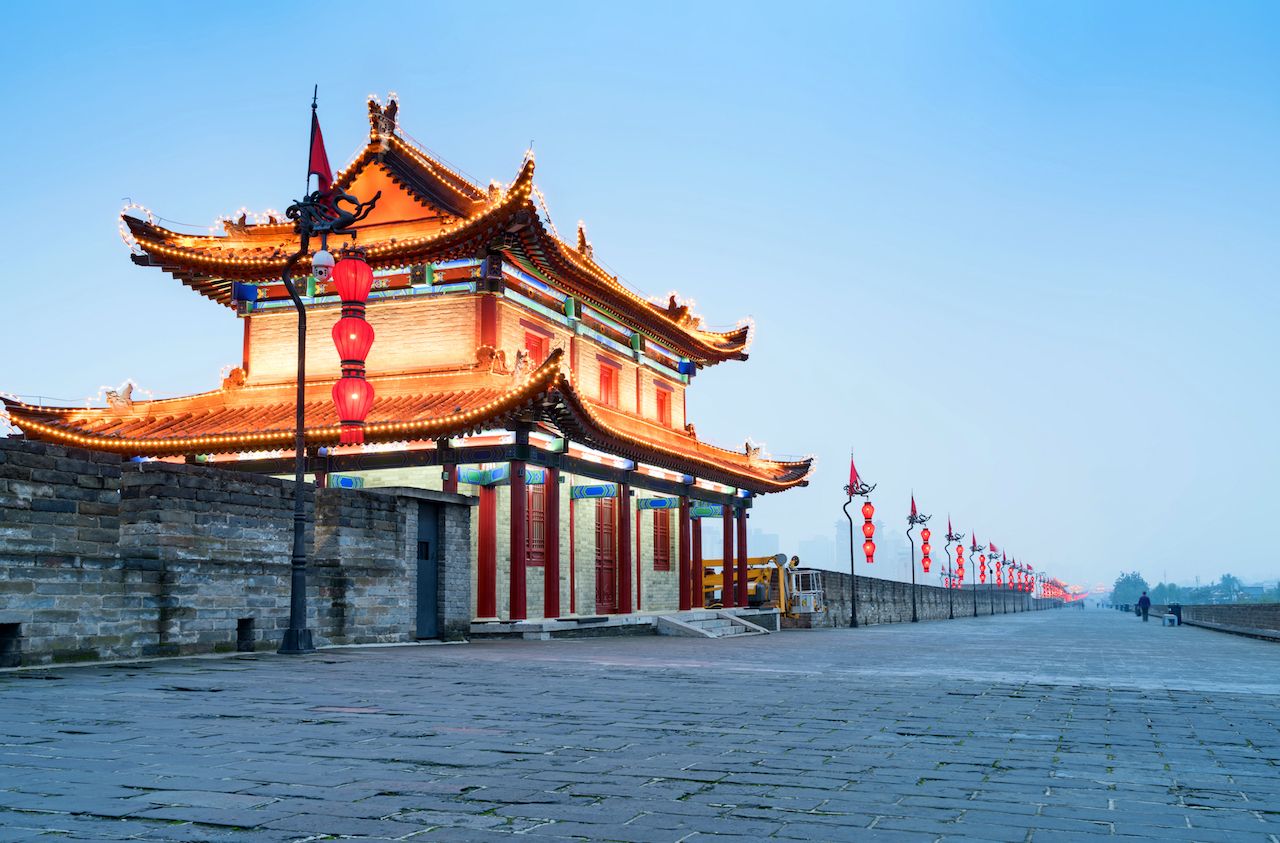 https://mdw-travel-data-us-east-1.s3.amazonaws.com/img/country/China/Xian-City-Wall/img_02.jpg