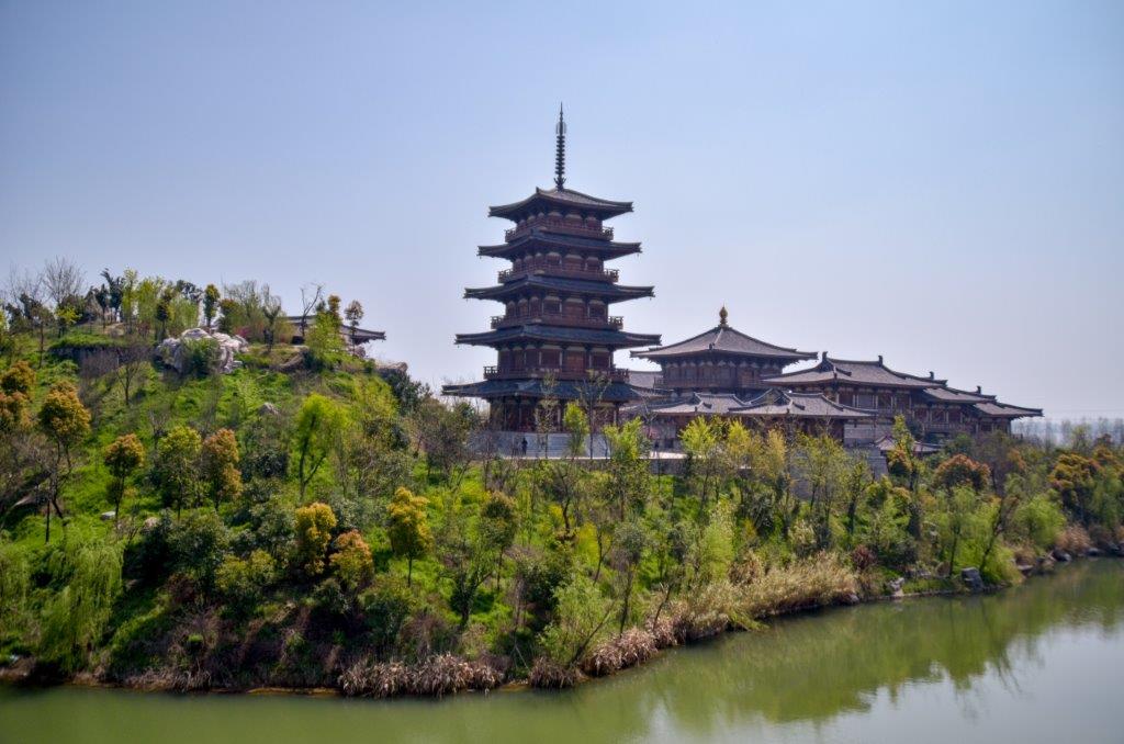 https://mdw-travel-data-us-east-1.s3.amazonaws.com/img/country/China/Xiangyang-Park/img_03.jpg
