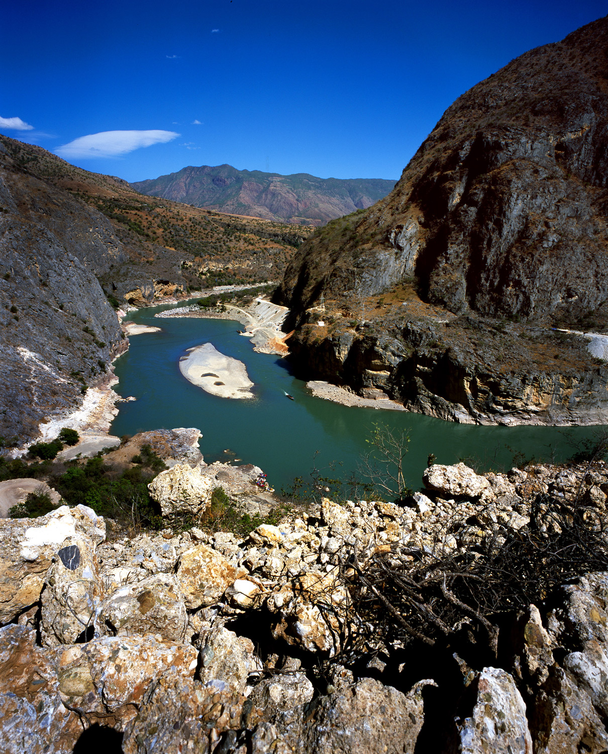 https://mdw-travel-data-us-east-1.s3.amazonaws.com/img/country/China/Xiaonanhai-Dam-Scenic-Area/img_03.jpg