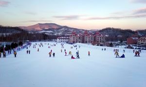 https://mdw-travel-data-us-east-1.s3.amazonaws.com/img/country/China/Yabuli-Ski-Resort/img_01.jpg
