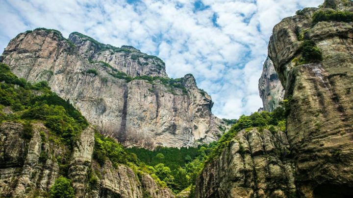 https://mdw-travel-data-us-east-1.s3.amazonaws.com/img/country/China/Yandang-Mountain/img_01.jpg