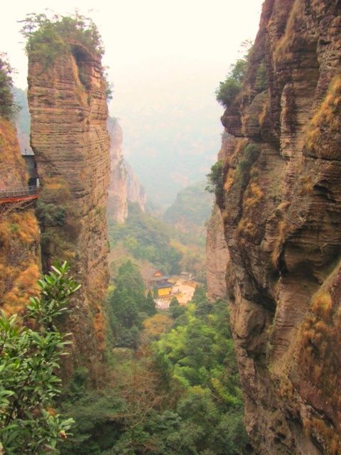 https://mdw-travel-data-us-east-1.s3.amazonaws.com/img/country/China/Yandang-Mountain/img_03.jpg