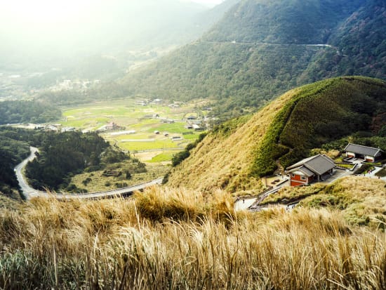 https://mdw-travel-data-us-east-1.s3.amazonaws.com/img/country/China/Yangmingshan-Hot-Springs/img_03.jpg