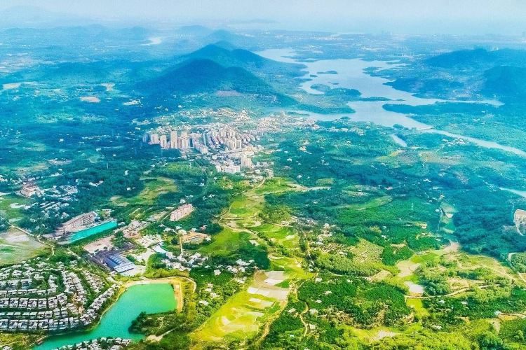 https://mdw-travel-data-us-east-1.s3.amazonaws.com/img/country/China/Yanoda-Rainforest-Cultural-Tourism-Zone/img_01.jpg