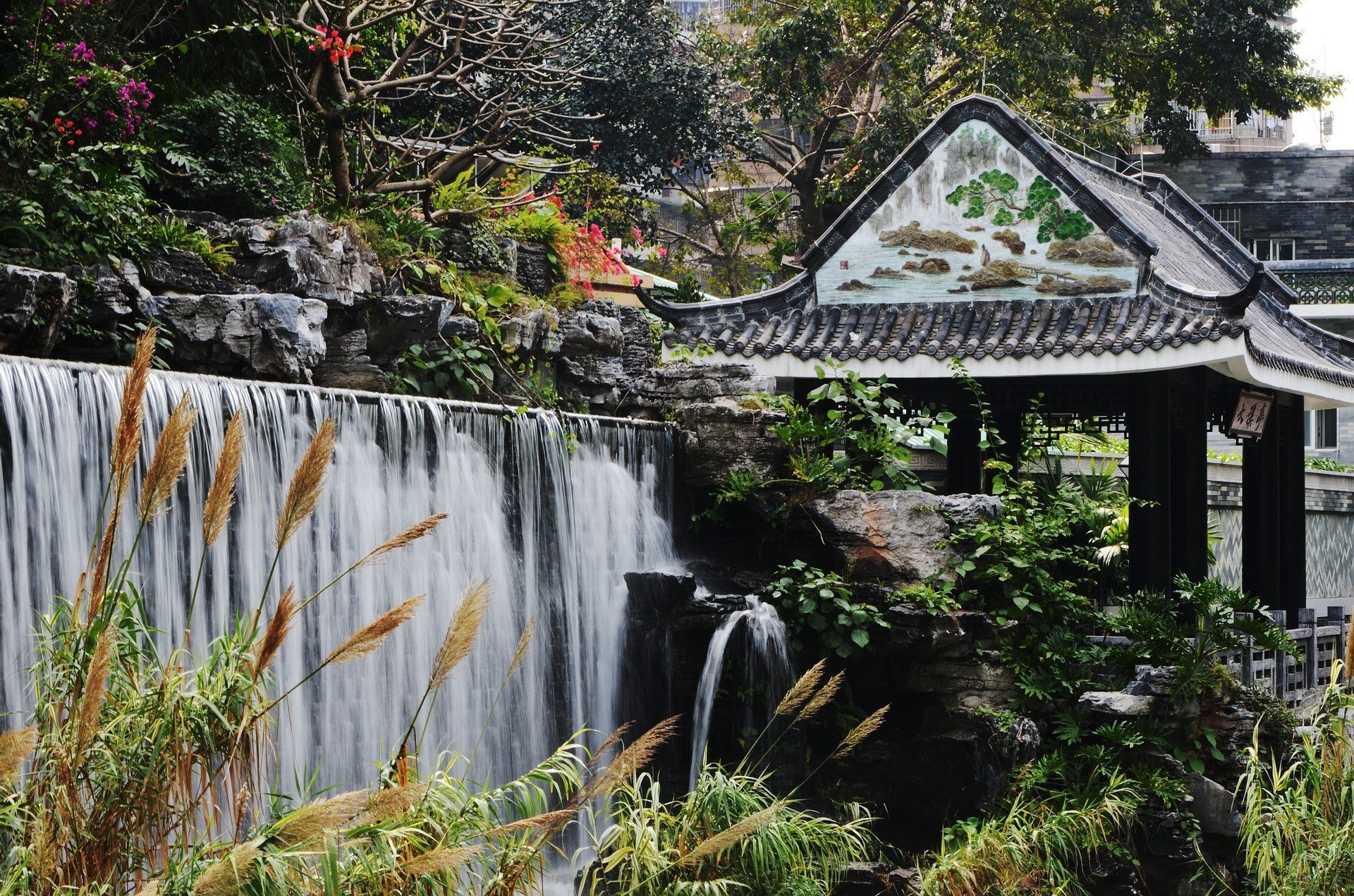https://mdw-travel-data-us-east-1.s3.amazonaws.com/img/country/China/Yuexiu-Park/img_03.jpg