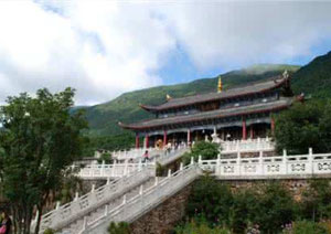 https://mdw-travel-data-us-east-1.s3.amazonaws.com/img/country/China/Yufeng-Temple/img_03.jpg