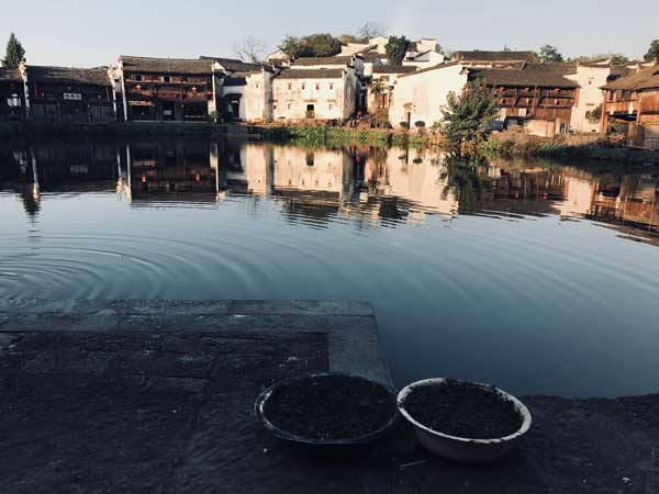 https://mdw-travel-data-us-east-1.s3.amazonaws.com/img/country/China/Zhuge-Bagua-Village--Zhuge-Village-/img_01.jpg
