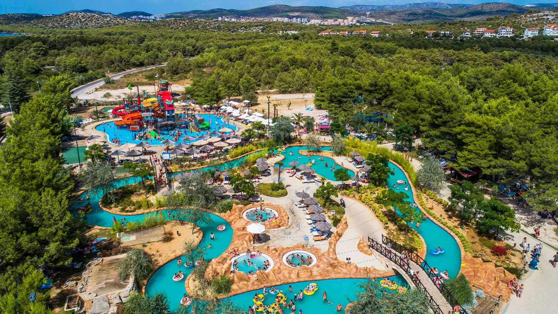 https://mdw-travel-data-us-east-1.s3.amazonaws.com/img/country/Croatia/Aquapark-Dalmatia/img_00.jpg