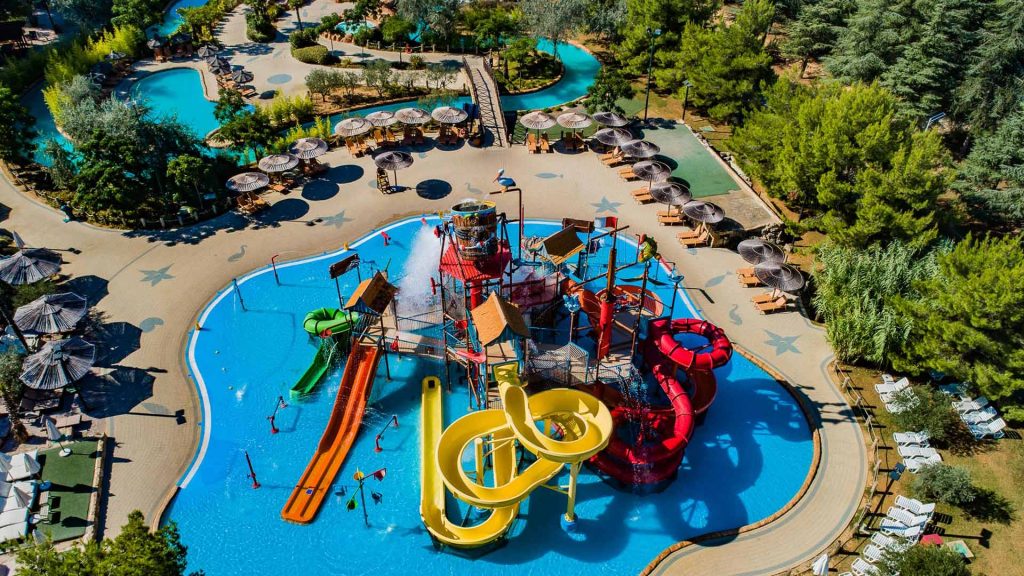https://mdw-travel-data-us-east-1.s3.amazonaws.com/img/country/Croatia/Aquapark-Dalmatia/img_03.jpg