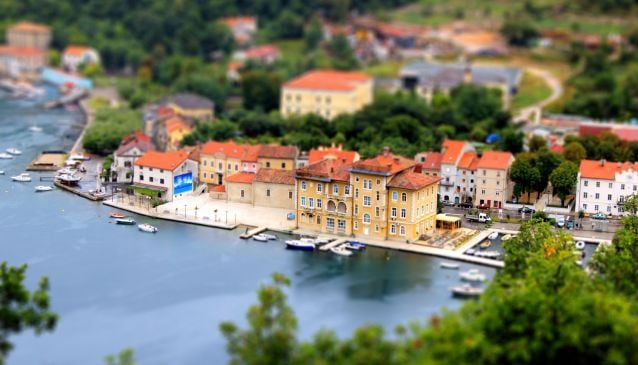 https://mdw-travel-data-us-east-1.s3.amazonaws.com/img/country/Croatia/Bakar/img_01.jpg