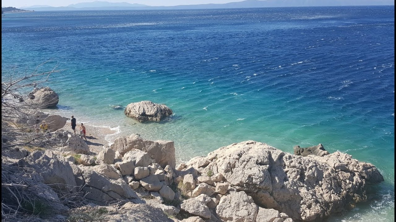 https://mdw-travel-data-us-east-1.s3.amazonaws.com/img/country/Croatia/Beach-Krivica/img_01.jpg