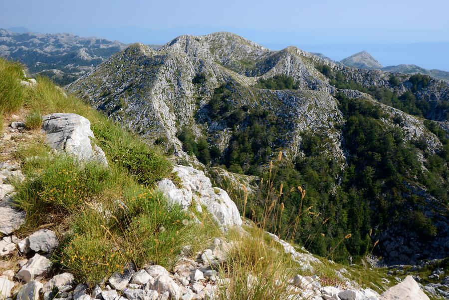 https://mdw-travel-data-us-east-1.s3.amazonaws.com/img/country/Croatia/Biokovo-Nature-Park/img_01.jpg