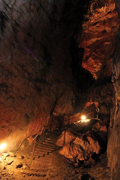 https://mdw-travel-data-us-east-1.s3.amazonaws.com/img/country/Croatia/Cave-Park-Grabovaca/img_01.jpg