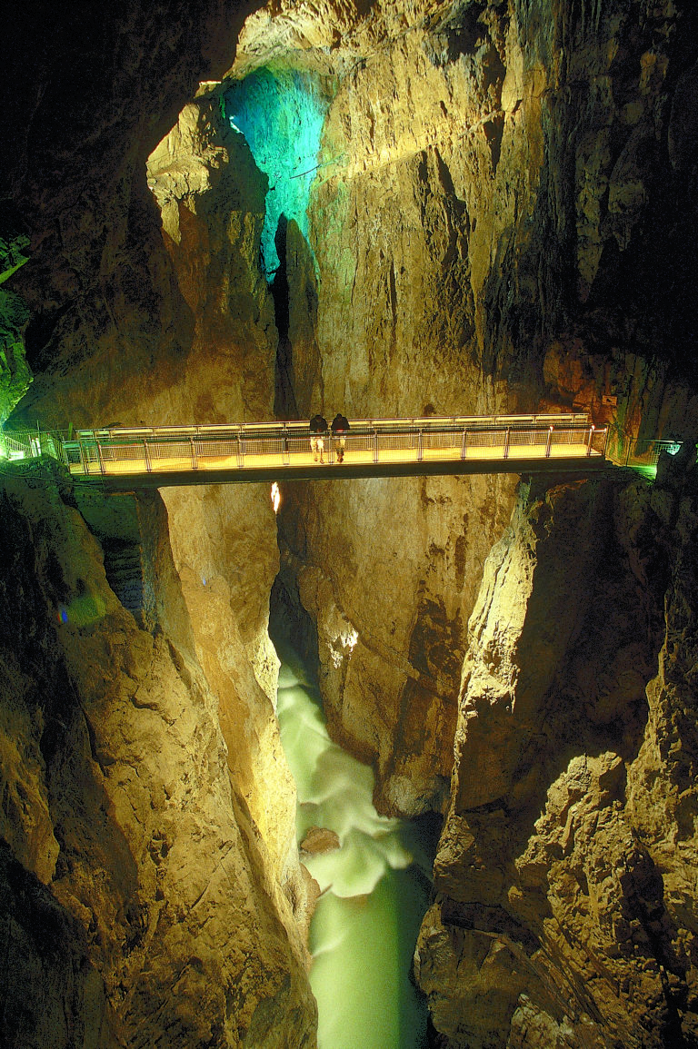 https://mdw-travel-data-us-east-1.s3.amazonaws.com/img/country/Croatia/Cave-System-Sisman/img_02.jpg