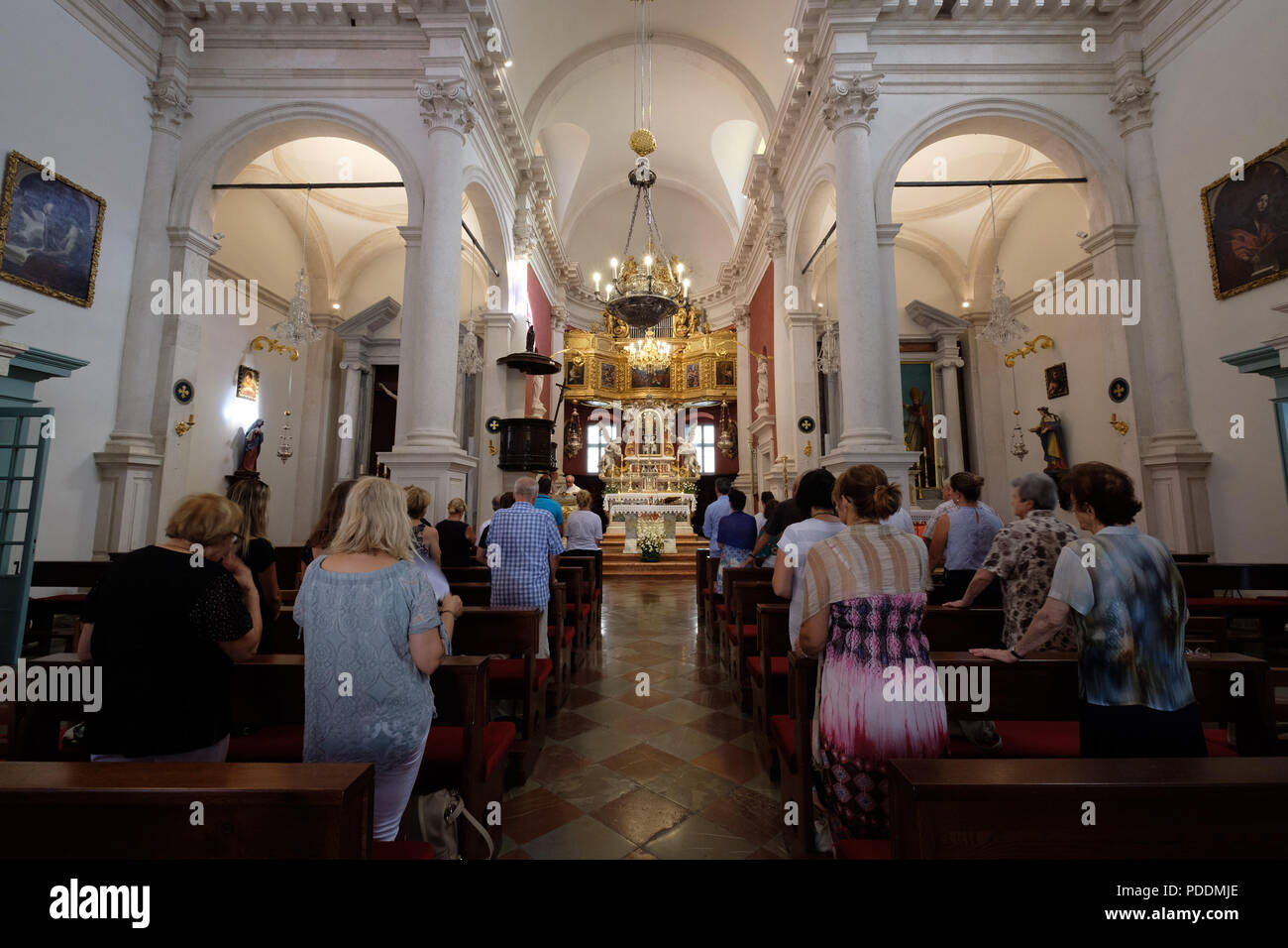 https://mdw-travel-data-us-east-1.s3.amazonaws.com/img/country/Croatia/Church-of-Saint-Blaise/img_03.jpg