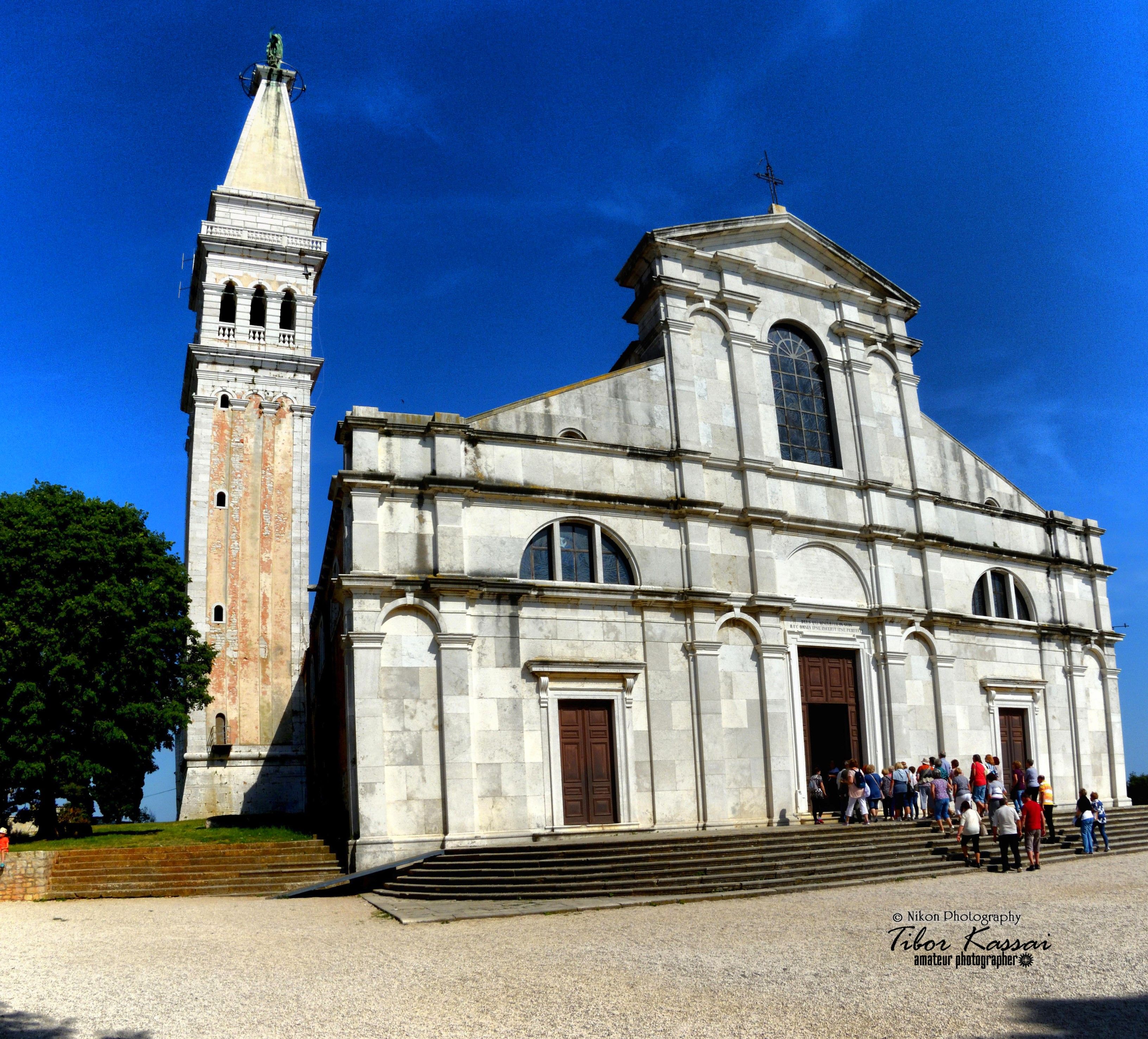 https://mdw-travel-data-us-east-1.s3.amazonaws.com/img/country/Croatia/Church-of-St-Euphemia/img_03.jpg