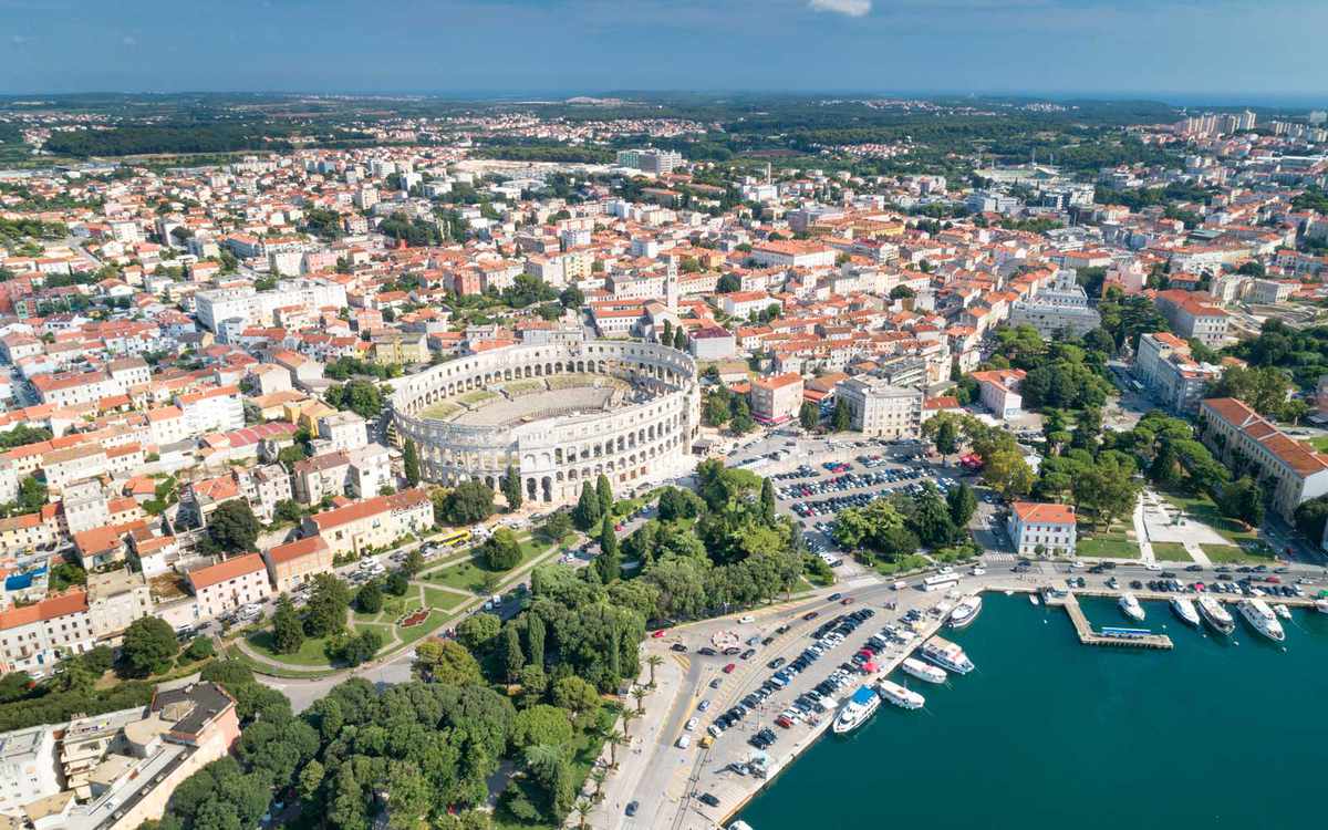 https://mdw-travel-data-us-east-1.s3.amazonaws.com/img/country/Croatia/Church-of-Sveta-Foska-Pula/img_01.jpg