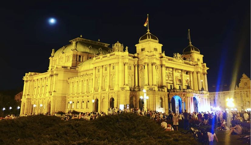 https://mdw-travel-data-us-east-1.s3.amazonaws.com/img/country/Croatia/Croatian-National-Theatre/img_03.jpg