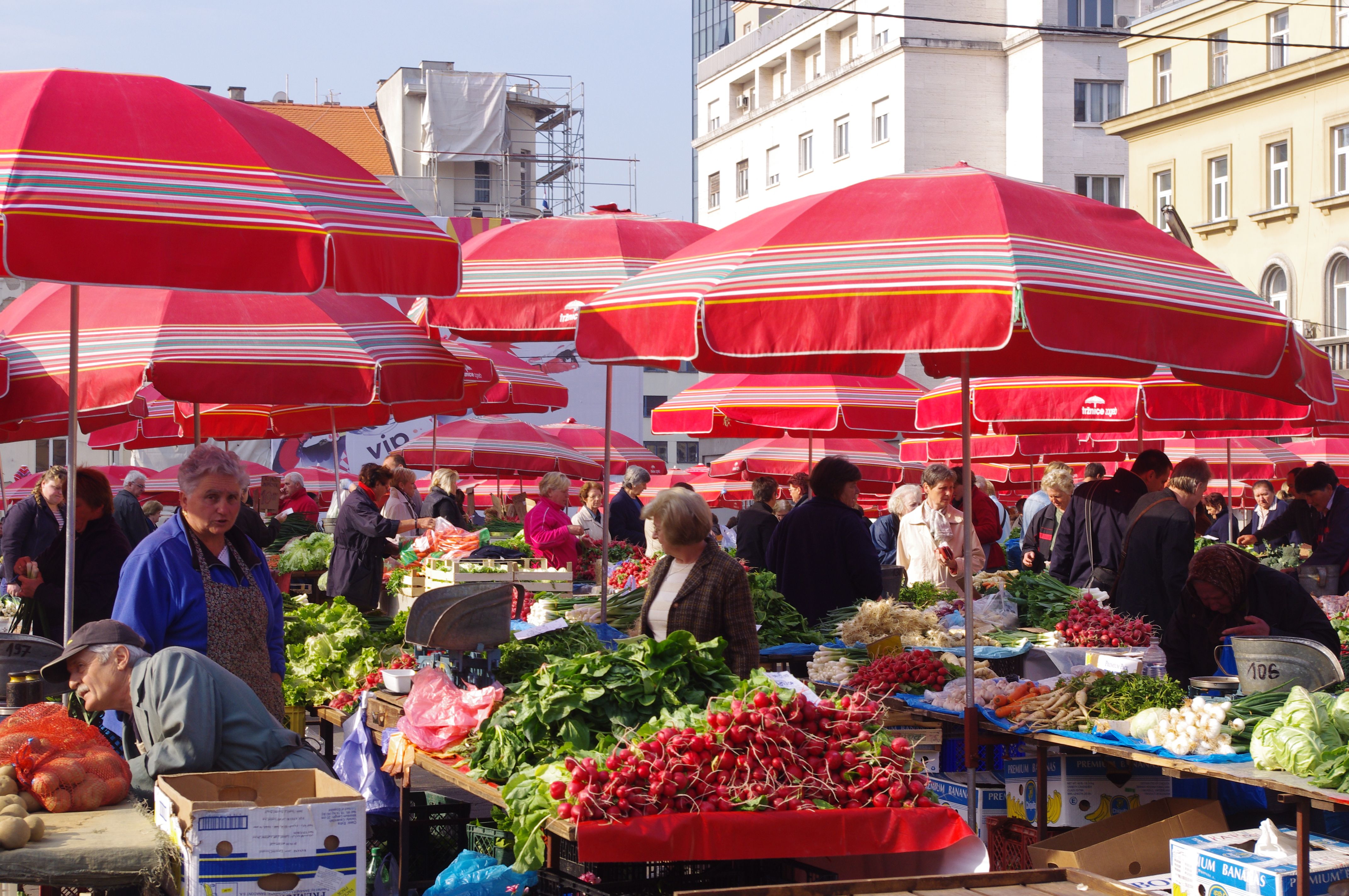https://mdw-travel-data-us-east-1.s3.amazonaws.com/img/country/Croatia/Dolac-Market/img_03.jpg