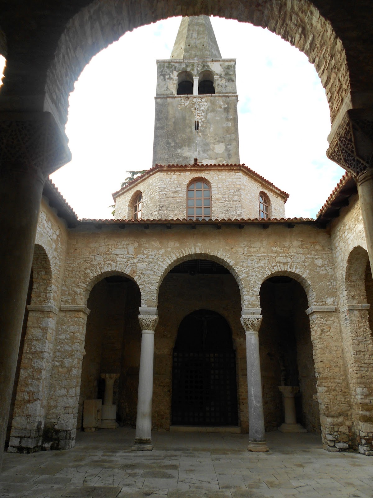 https://mdw-travel-data-us-east-1.s3.amazonaws.com/img/country/Croatia/Euphrasian-Basilica/img_01.jpg