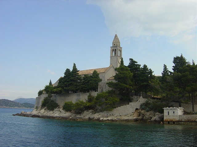 https://mdw-travel-data-us-east-1.s3.amazonaws.com/img/country/Croatia/Franciscan-Monastery/img_03.jpg