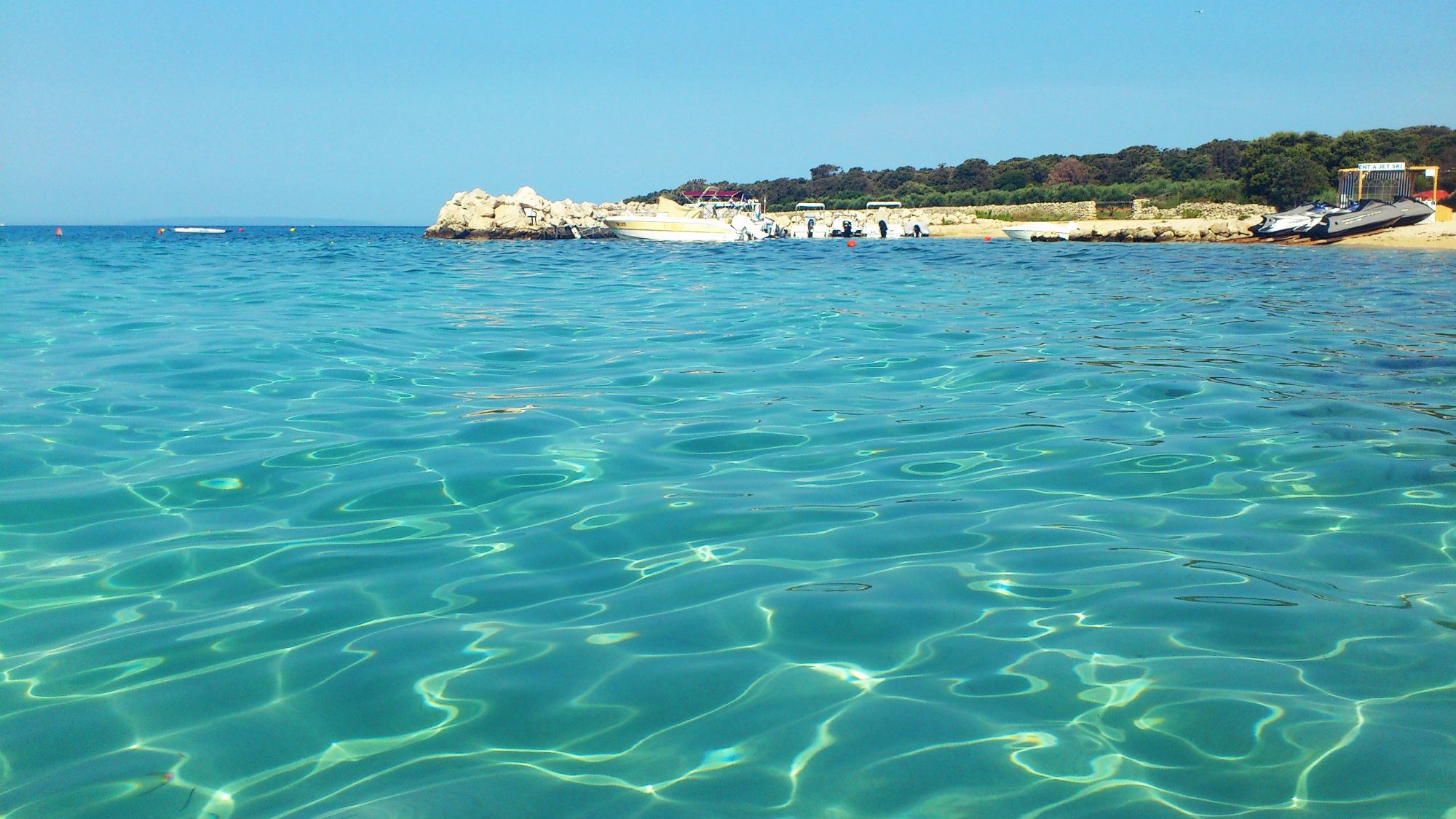https://mdw-travel-data-us-east-1.s3.amazonaws.com/img/country/Croatia/Gajac-Beach/img_02.jpg