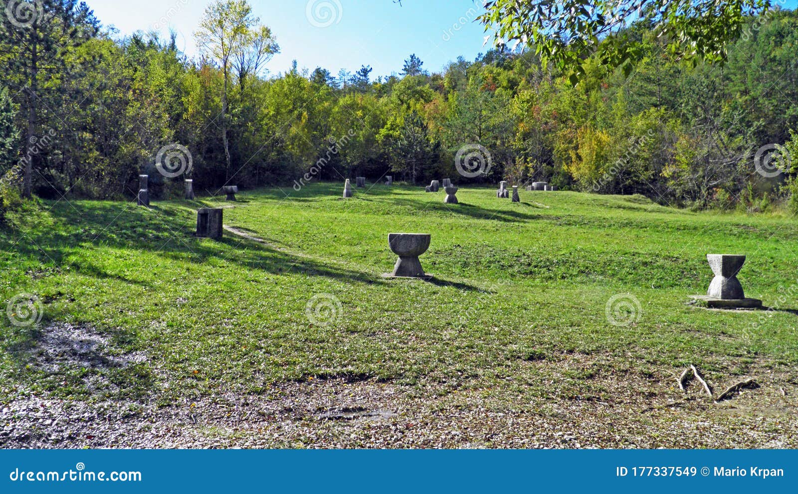 https://mdw-travel-data-us-east-1.s3.amazonaws.com/img/country/Croatia/Glagolitic-Alley/img_02.jpg