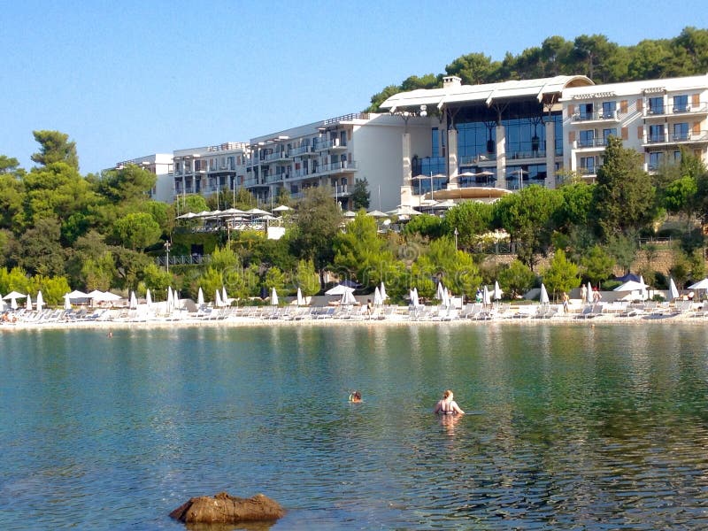 https://mdw-travel-data-us-east-1.s3.amazonaws.com/img/country/Croatia/Golden-Cape-Park-Forest/img_03.jpg