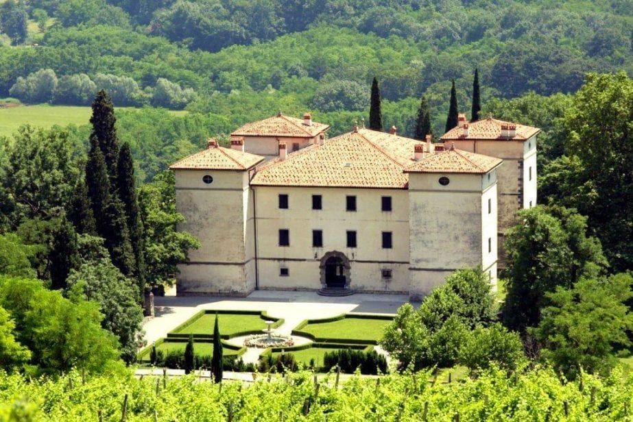 https://mdw-travel-data-us-east-1.s3.amazonaws.com/img/country/Croatia/Gorica-Park/img_01.jpg