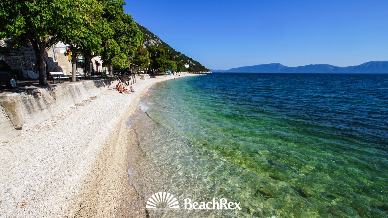 https://mdw-travel-data-us-east-1.s3.amazonaws.com/img/country/Croatia/Gradac-Beach/img_01.jpg