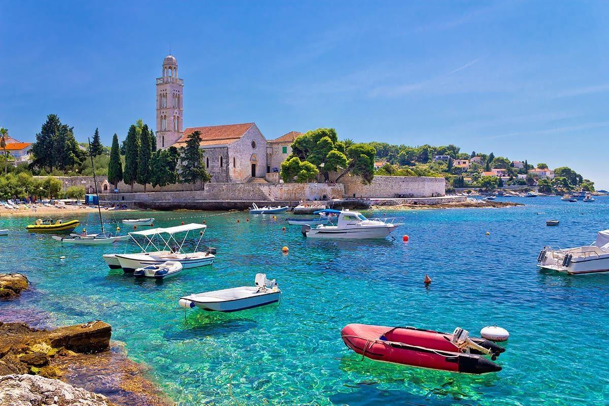 https://mdw-travel-data-us-east-1.s3.amazonaws.com/img/country/Croatia/Hvar-Public-Theater/img_01.jpg